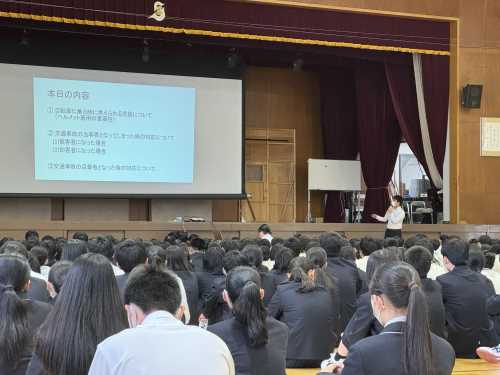愛知県立新城有教館高校で交通安全教室を開催しました。
